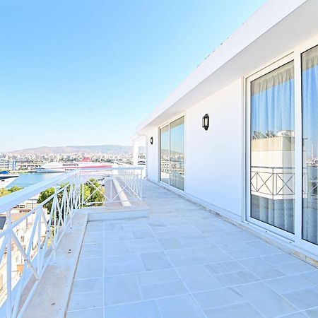Charming Apartment With A Sea View Terrace Piraeus Ngoại thất bức ảnh