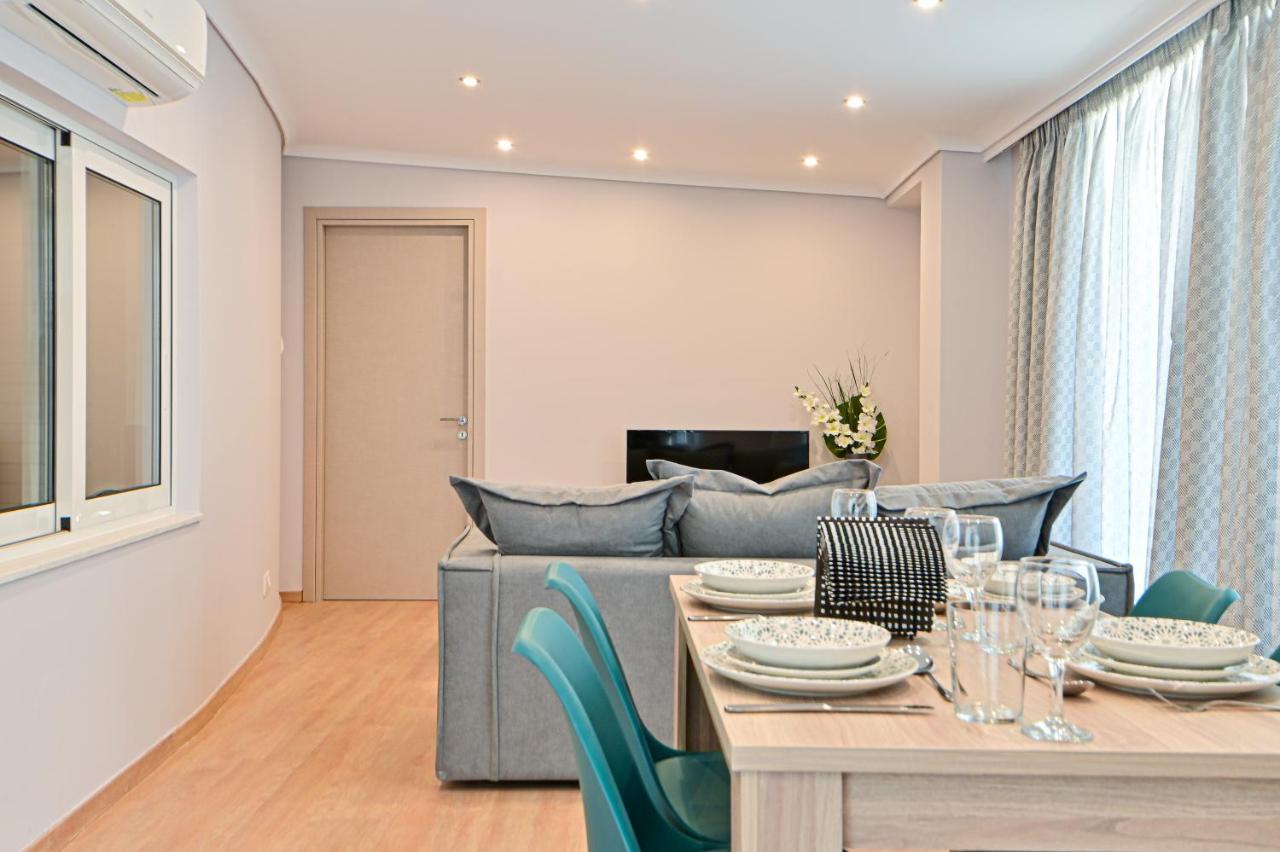 Charming Apartment With A Sea View Terrace Piraeus Ngoại thất bức ảnh