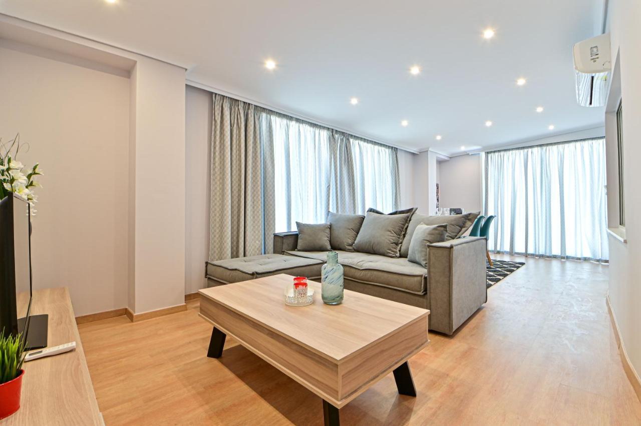 Charming Apartment With A Sea View Terrace Piraeus Ngoại thất bức ảnh